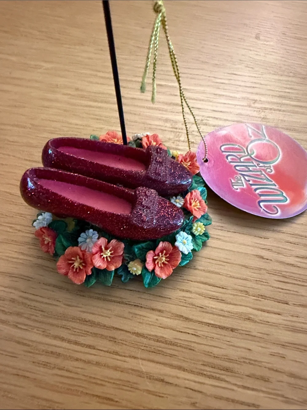NWT Vintage Wizard of Oz ruby slippers photo holder